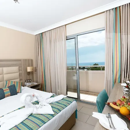 Insula & 5* Konaklı