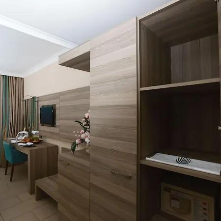 Insula & 5* Konaklı