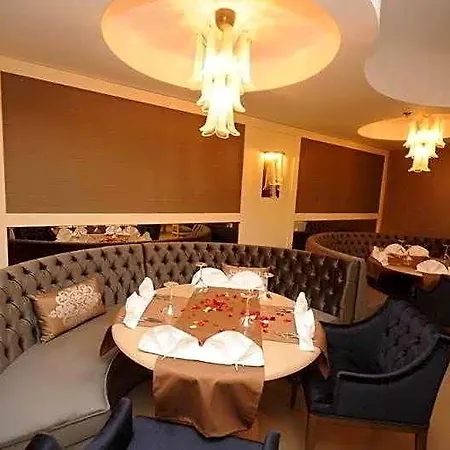 Insula & Hotel Konaklı