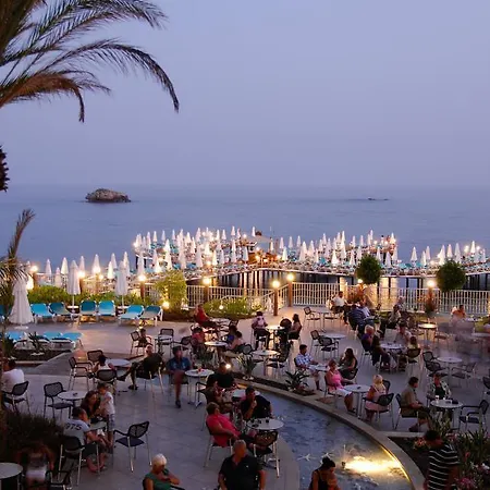 Insula & Ξενοδοχείο