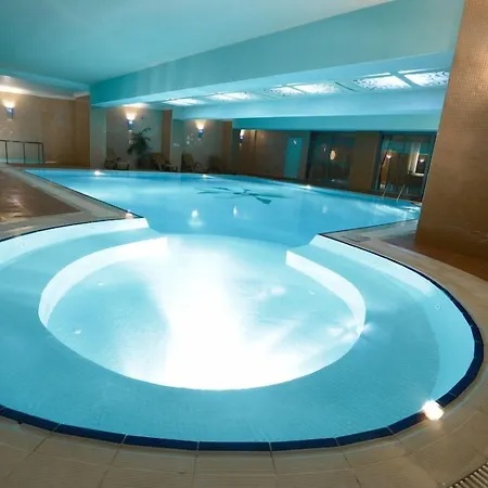 Insula & Hotel Konaklı