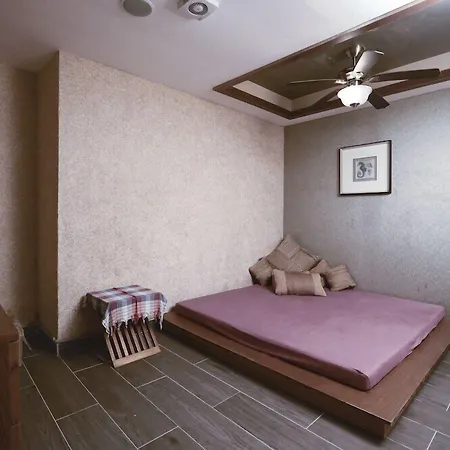 Insula & Hotel Konaklı